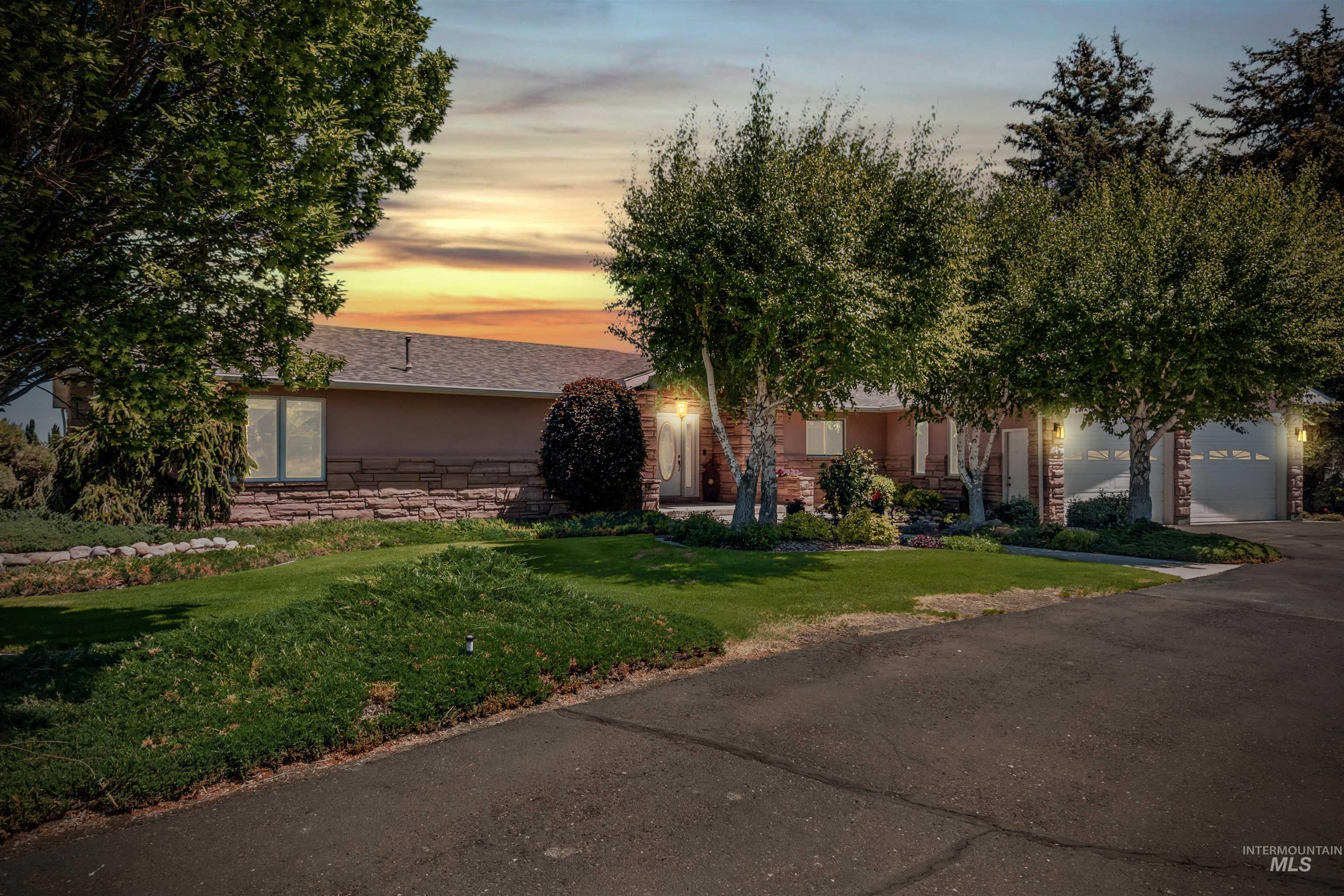 15 Van Engelen Rd Property Photo 5