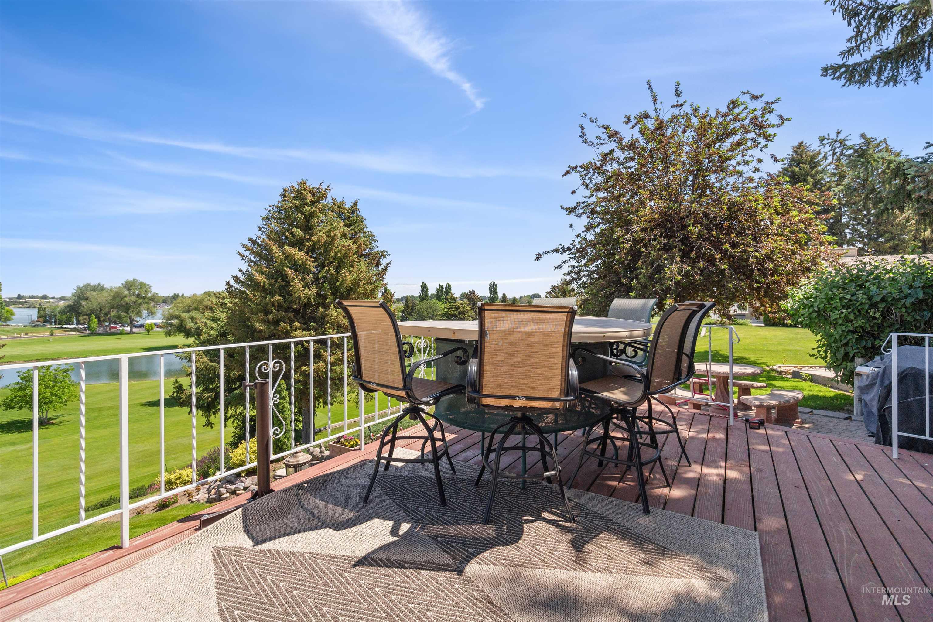15 Van Engelen Rd Property Photo 16