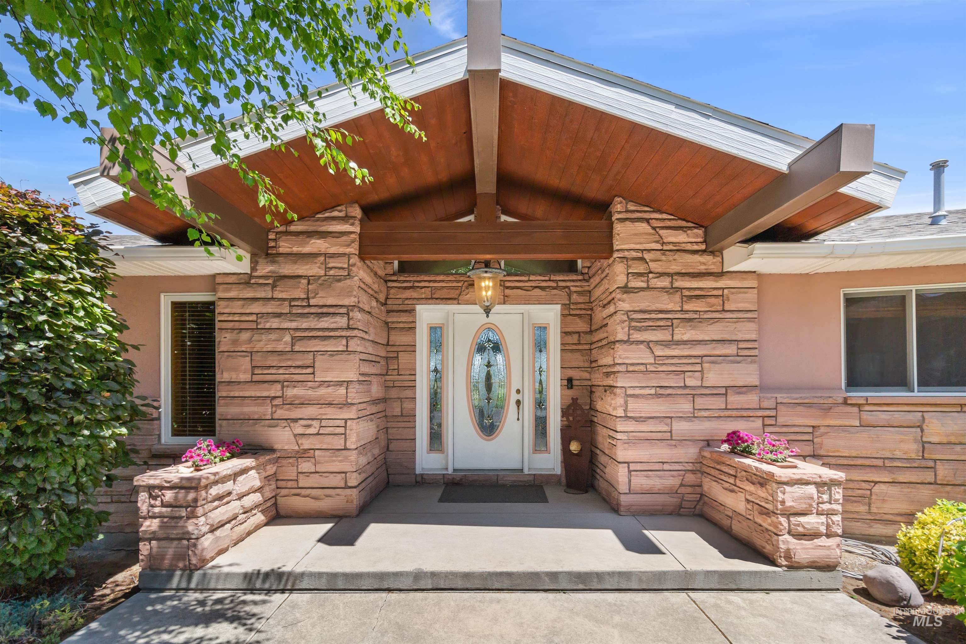 15 Van Engelen Rd Property Photo 19