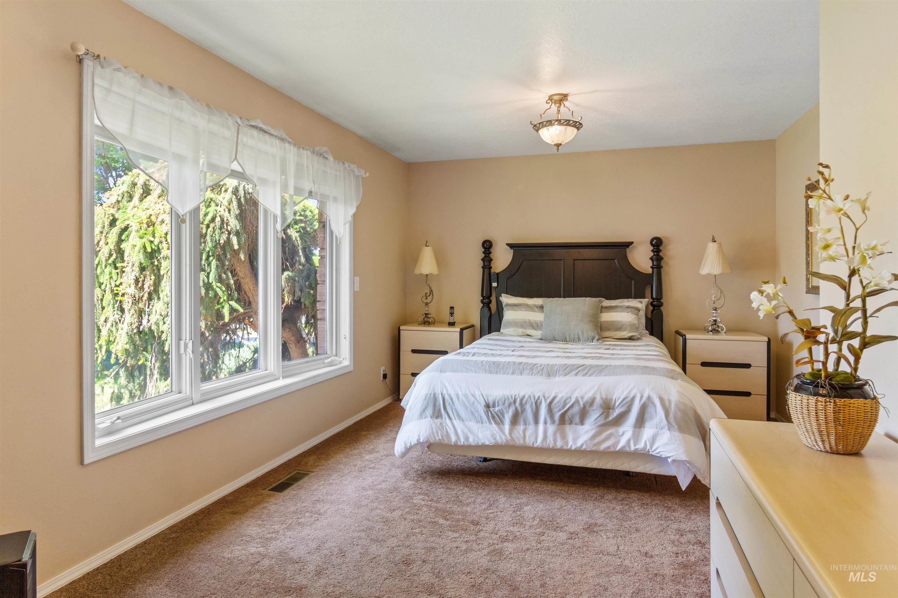 15 Van Engelen Rd Property Photo 27