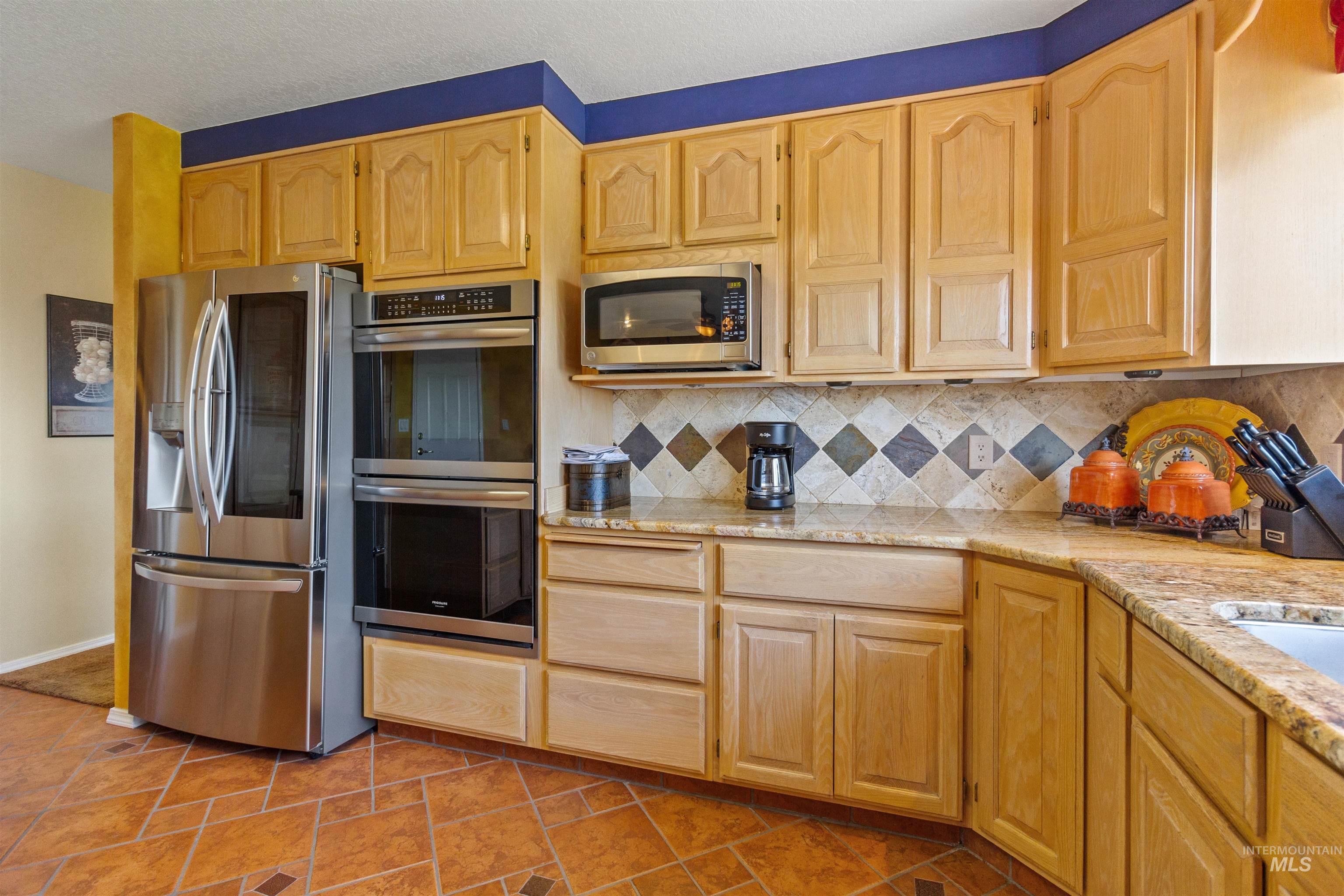 15 Van Engelen Rd Property Photo 38