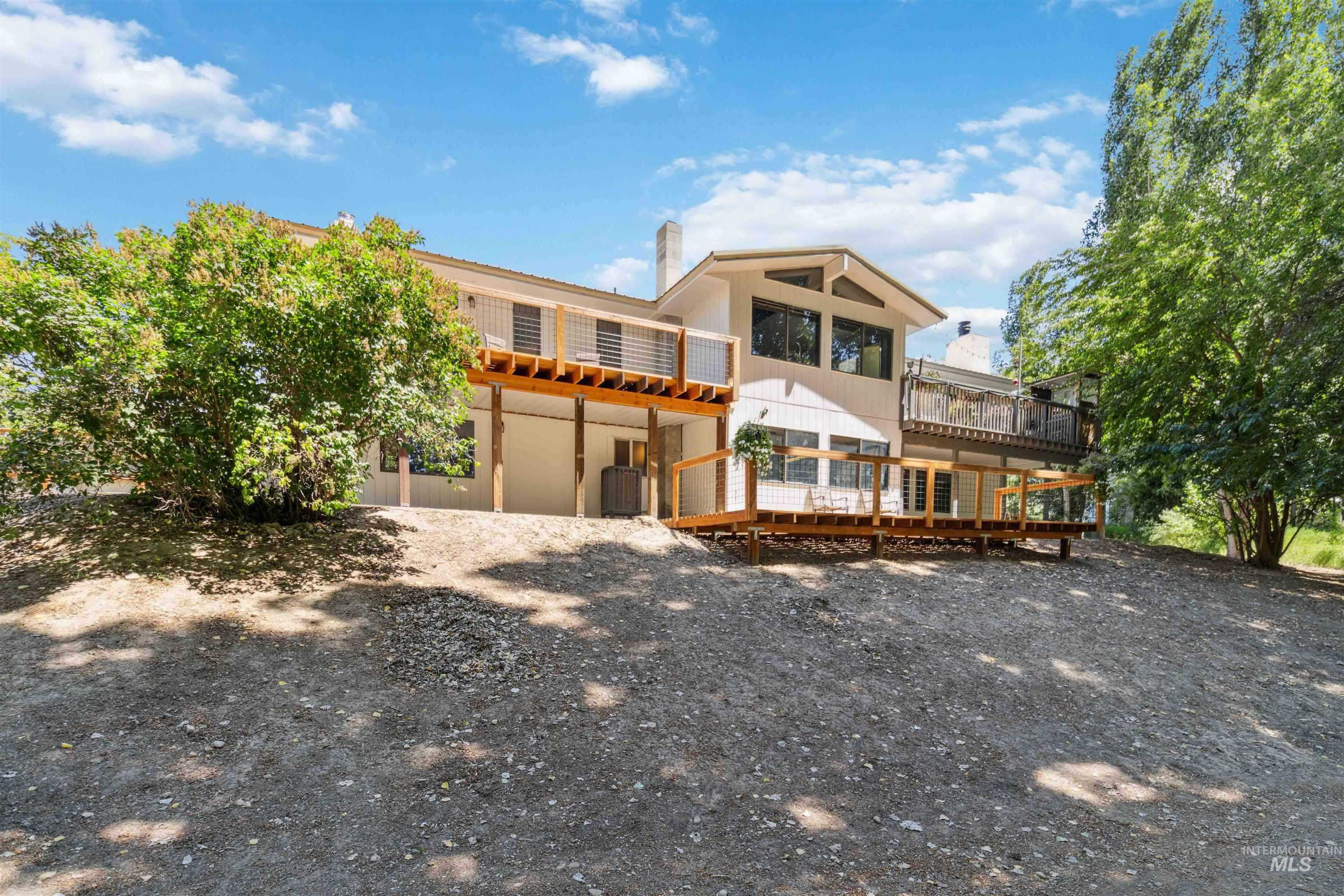 7771 Elmore Rd Property Photo 1