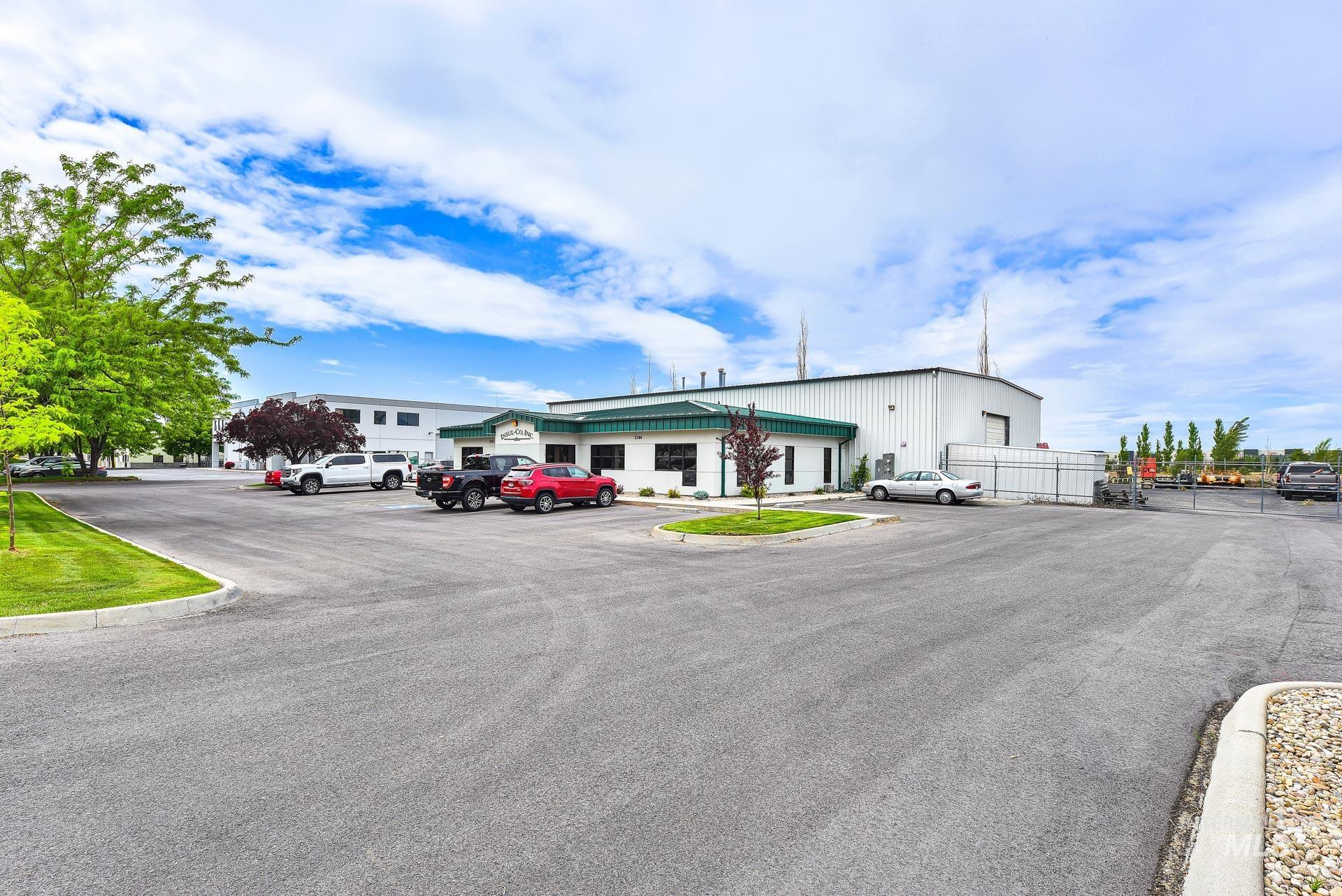 2300 E Commercial Street Property Photo