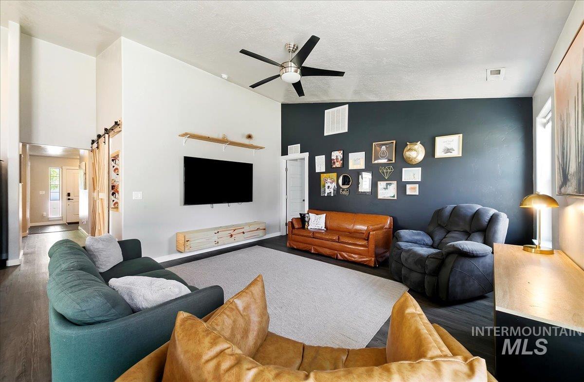 5053 N Maplestone Ave. Property Photo 15