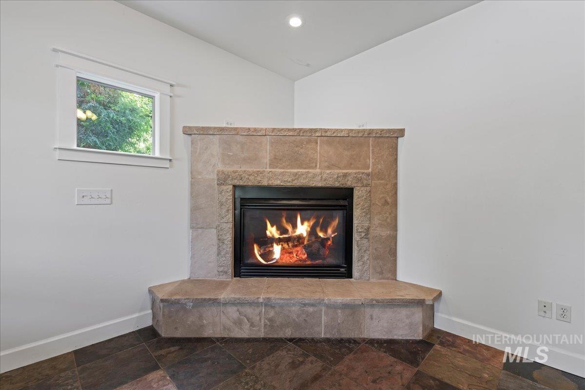 1878 W Sheep Hill Ct Property Photo 9