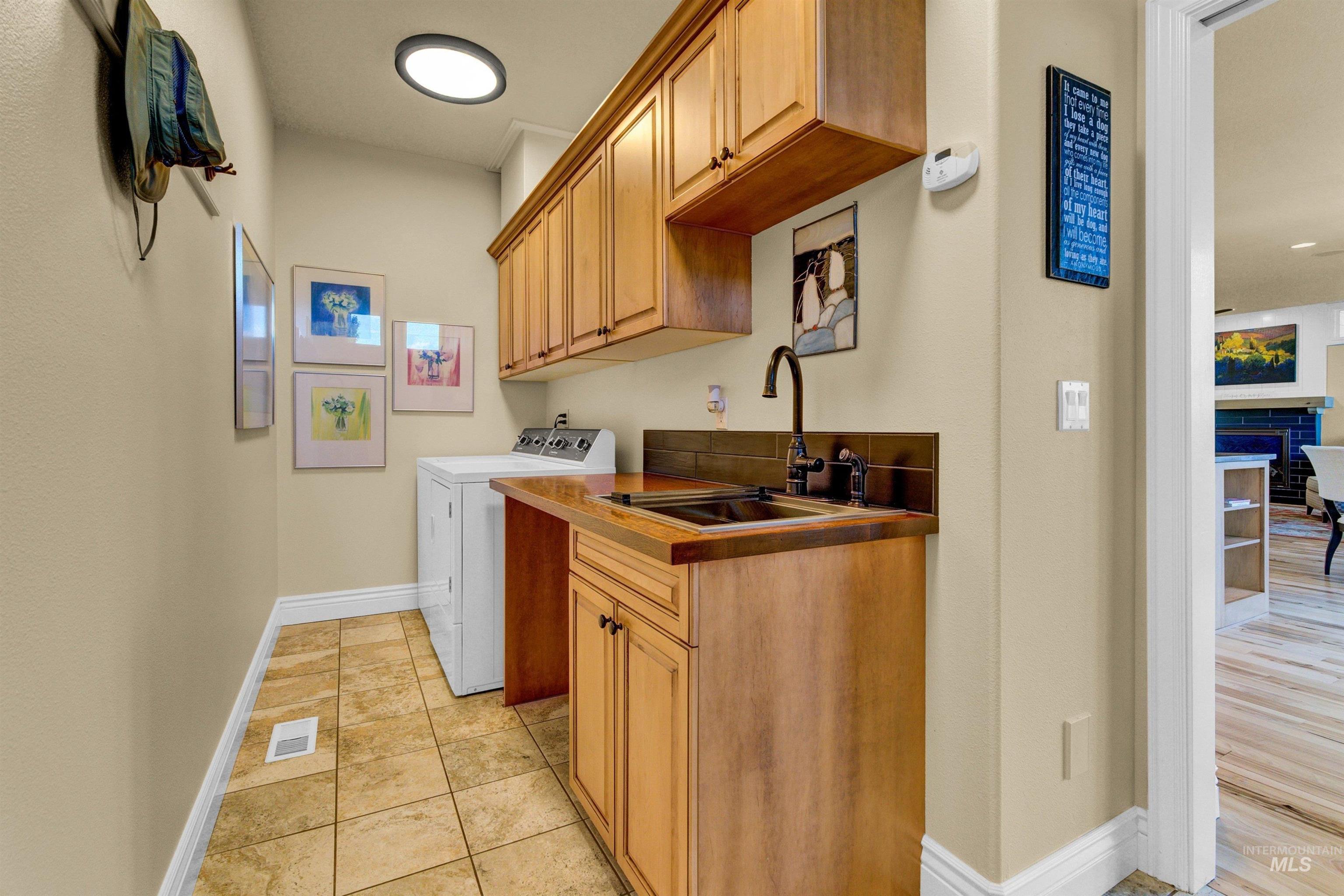 12721 N Schicks Ridge Rd Property Photo 42