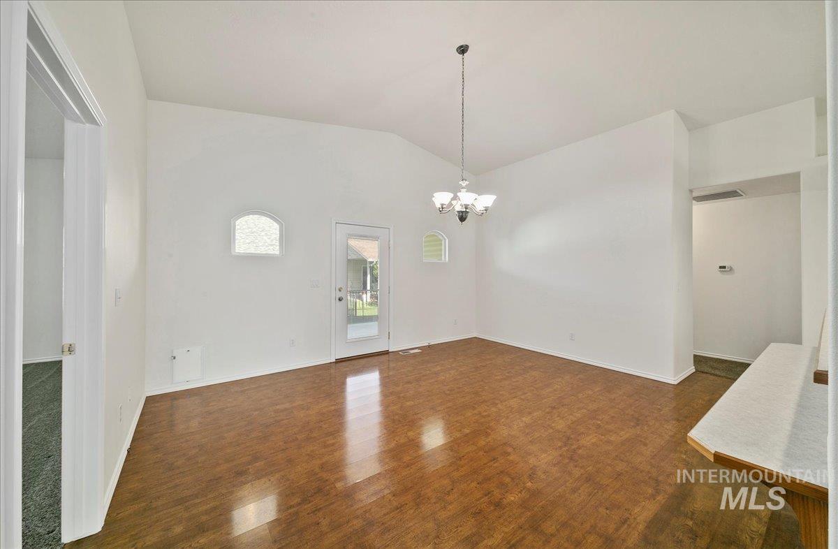 431 N David Frost St Property Photo 8