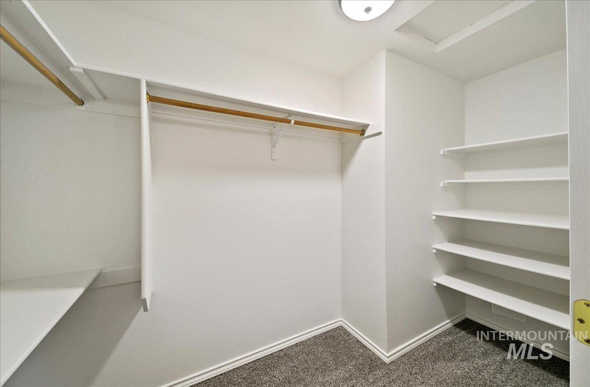 431 N David Frost St Property Photo 23