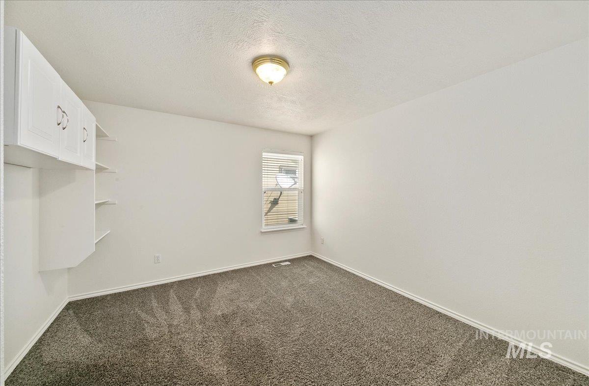 431 N David Frost St Property Photo 26