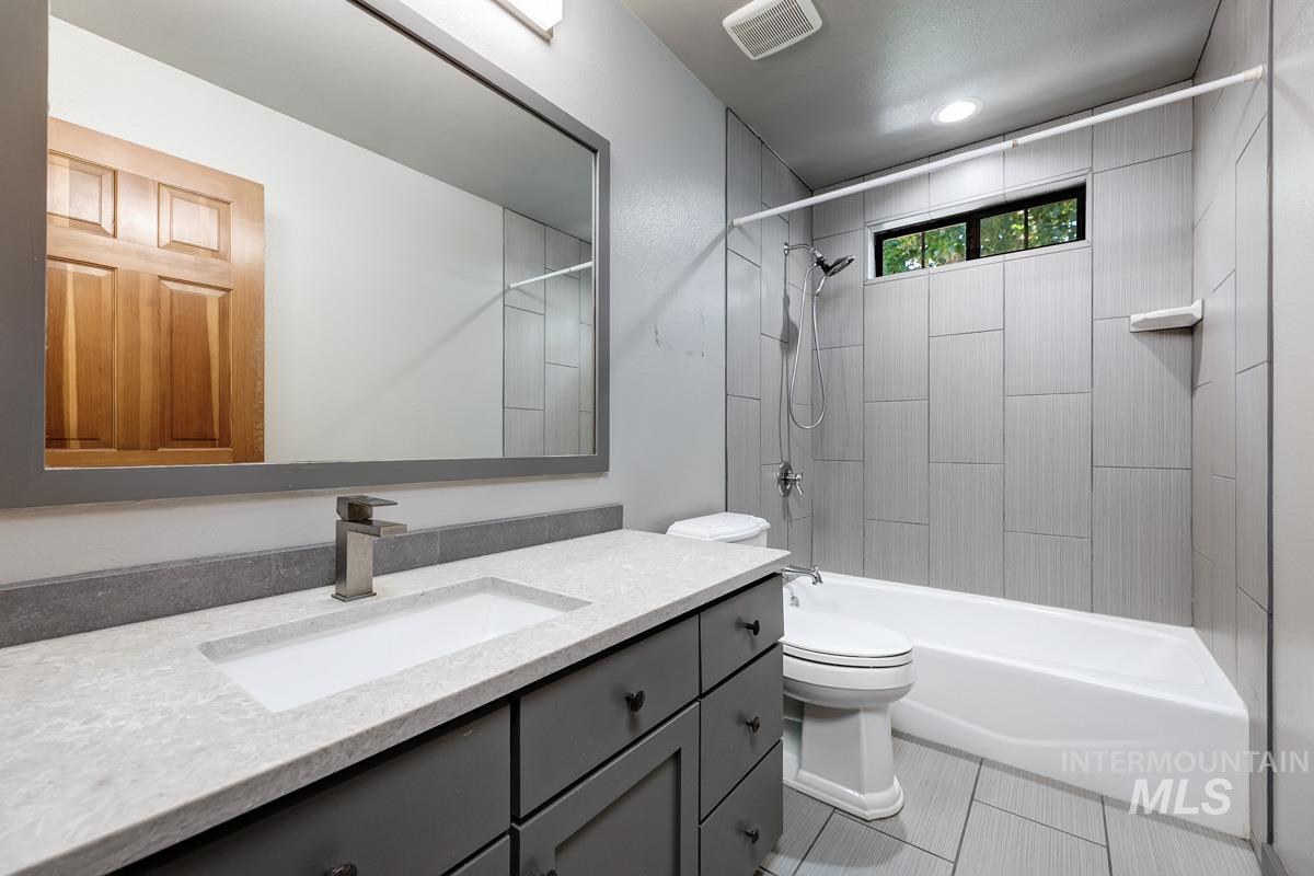 8315 Elk Ridge Ln Property Photo 15