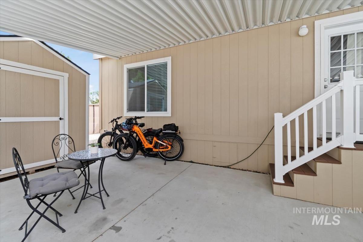 2401 S Owyhee St Property Photo 21