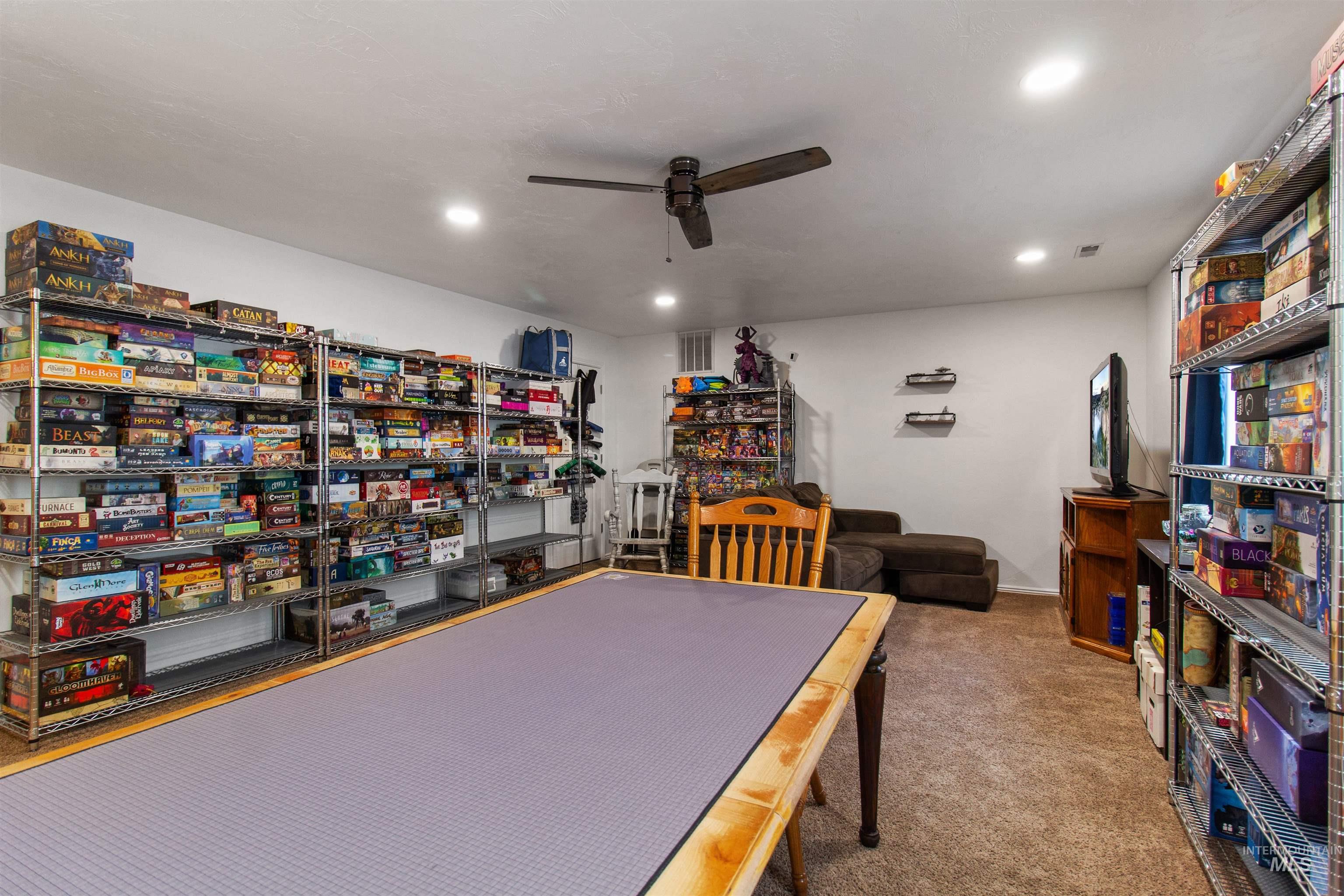 420 Cayuse Creek Dr Property Photo 29