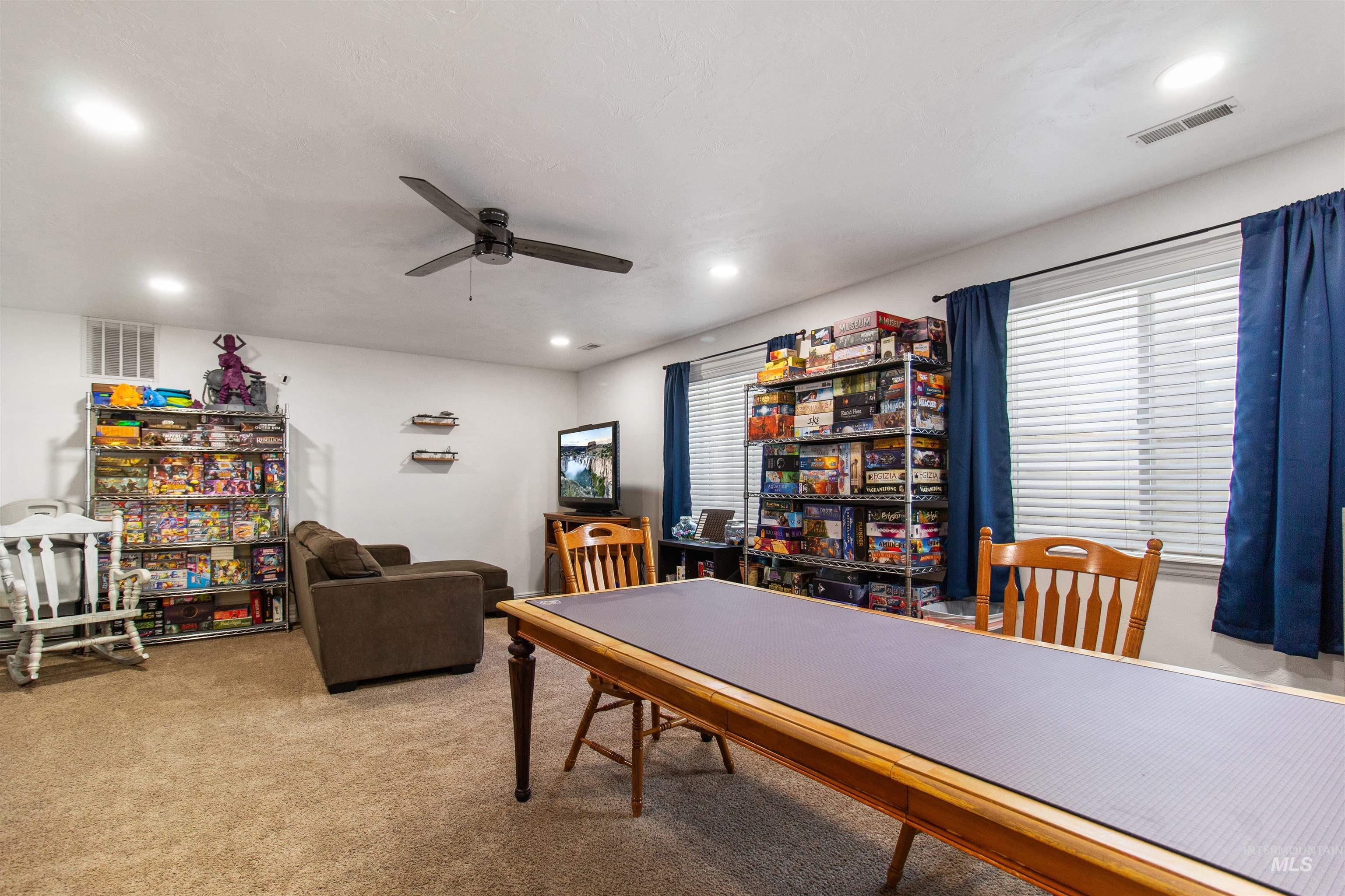 420 Cayuse Creek Dr Property Photo 30