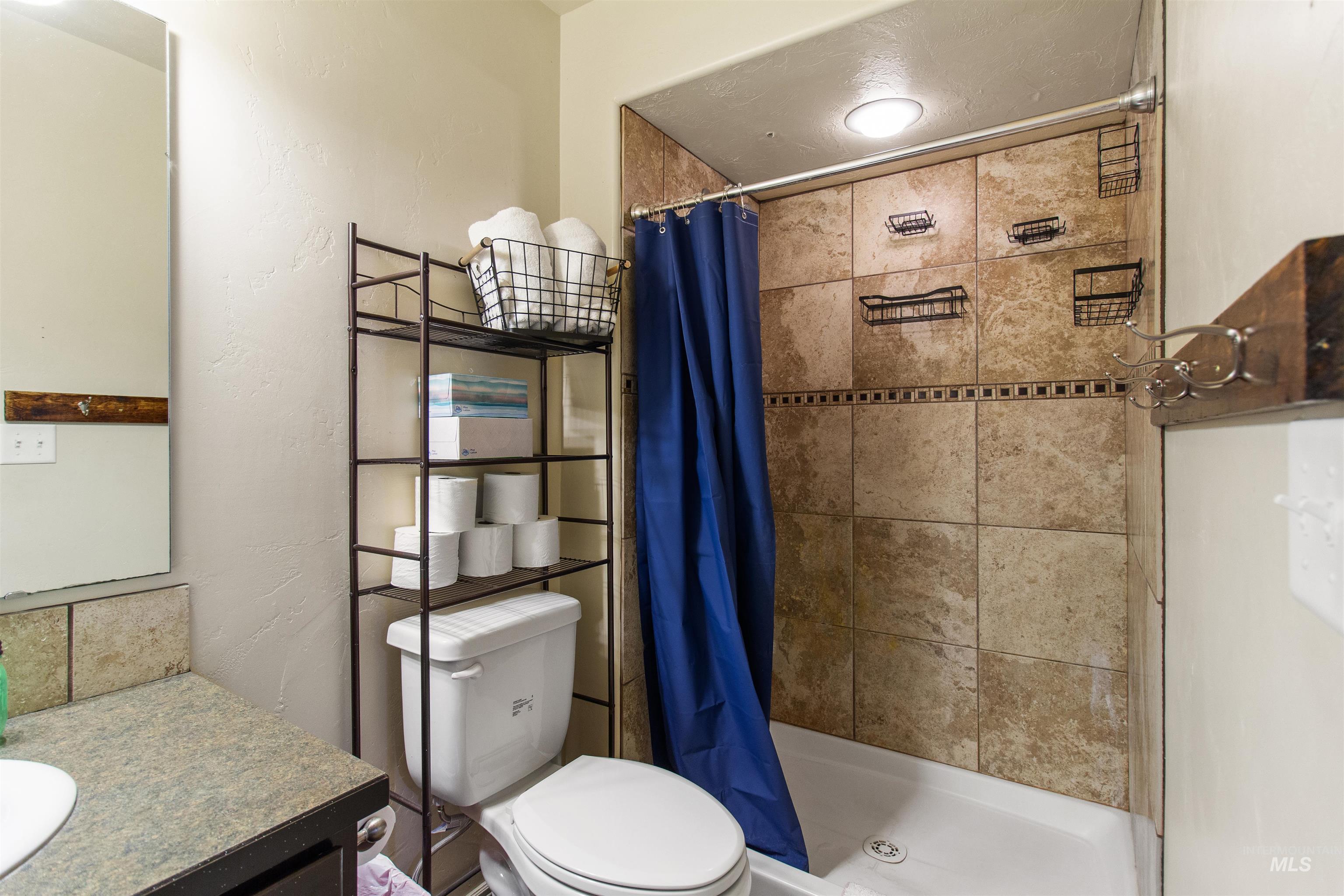 420 Cayuse Creek Dr Property Photo 35