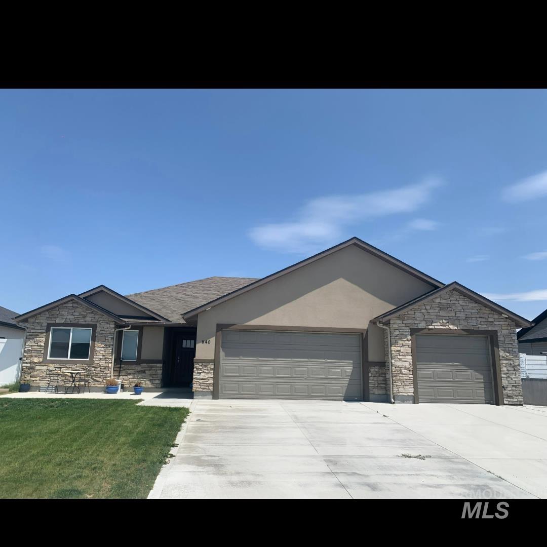 840 Cottonridge Way Property Photo 2