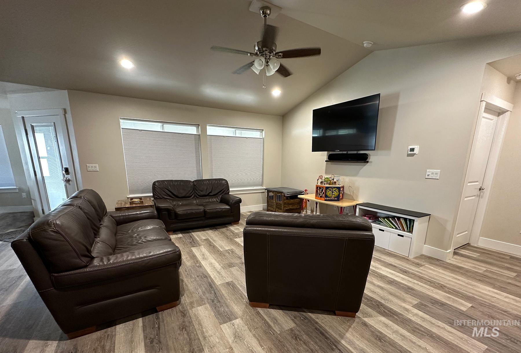 840 Cottonridge Way Property Photo 4