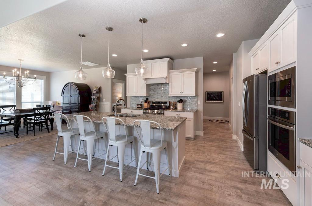 11078 White River Street Property Photo 4
