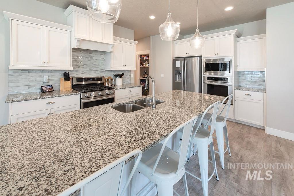 11078 White River Street Property Photo 6