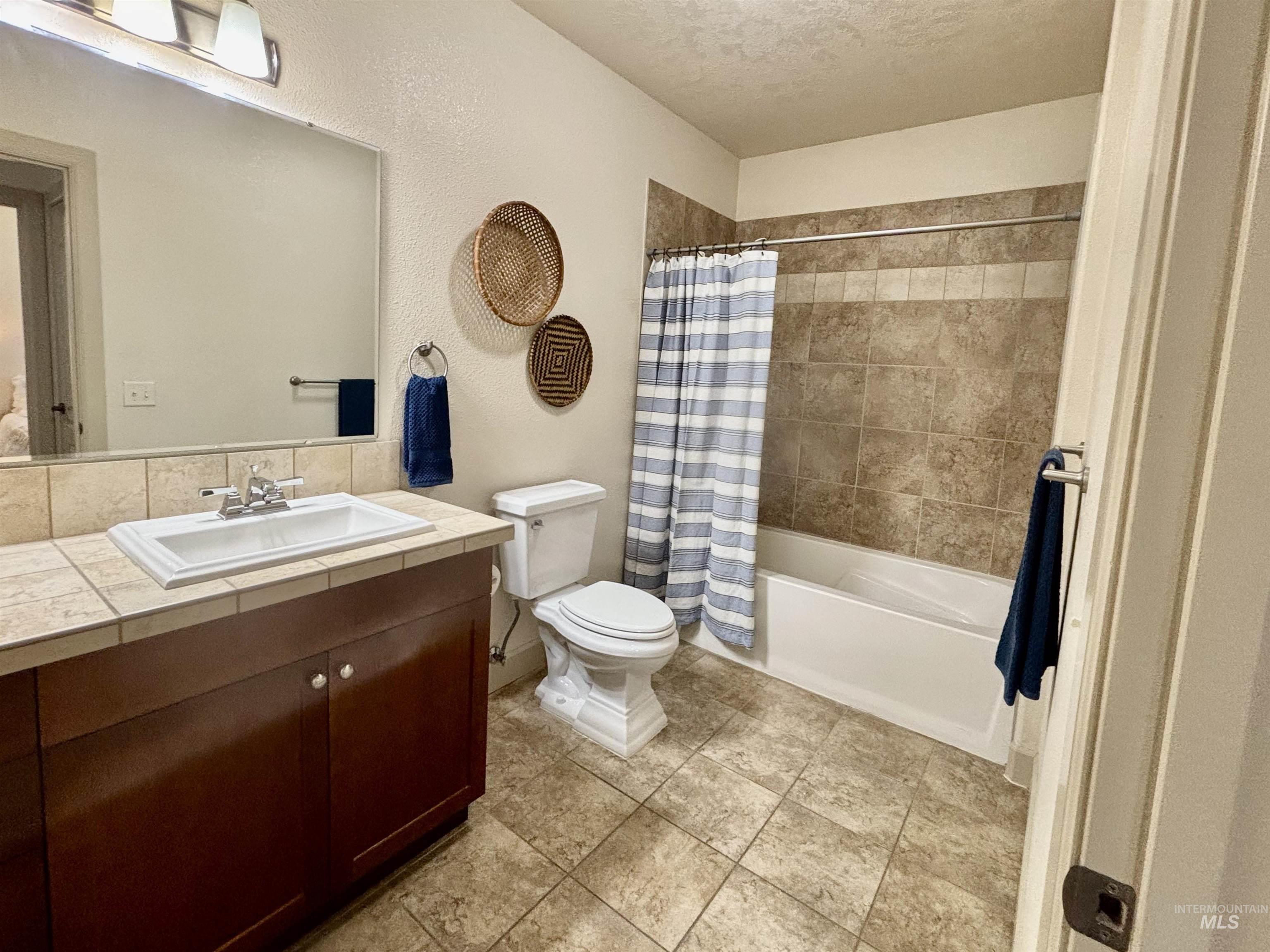 1274 E Winding Creek Drive Property Photo 21