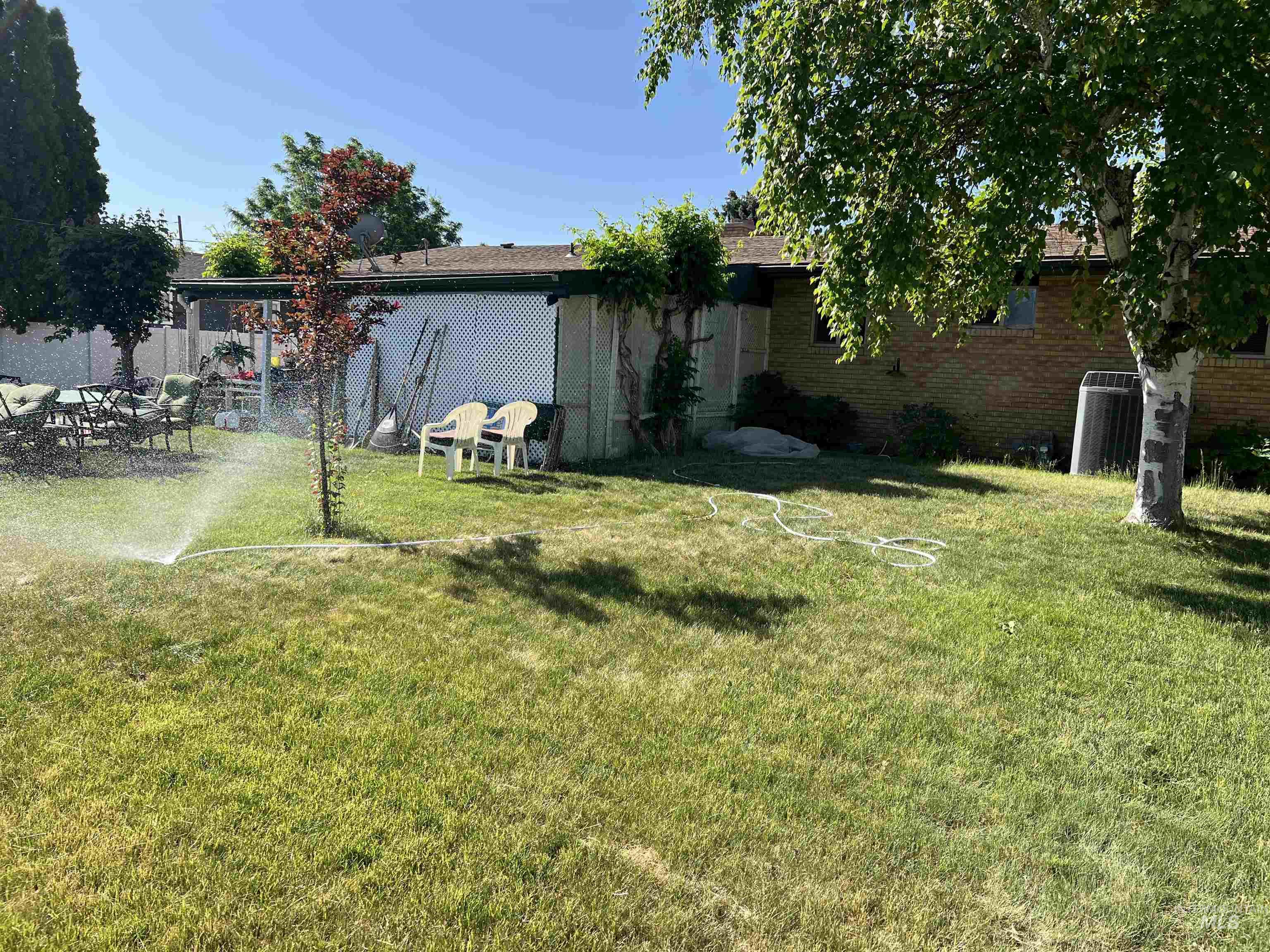 1423 Holly Dr Property Photo 7