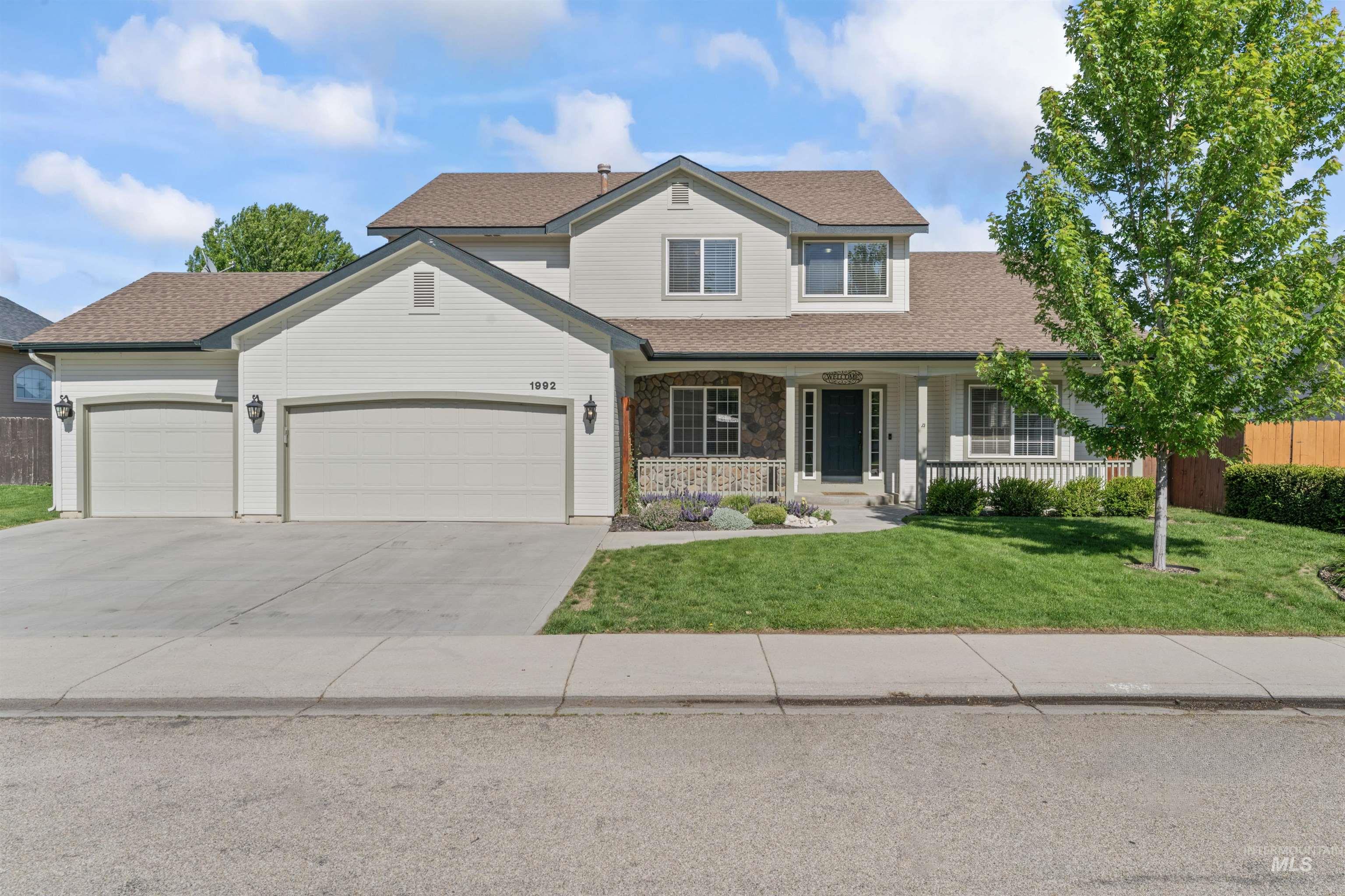 1992 S Elkhound Ave Property Photo 1