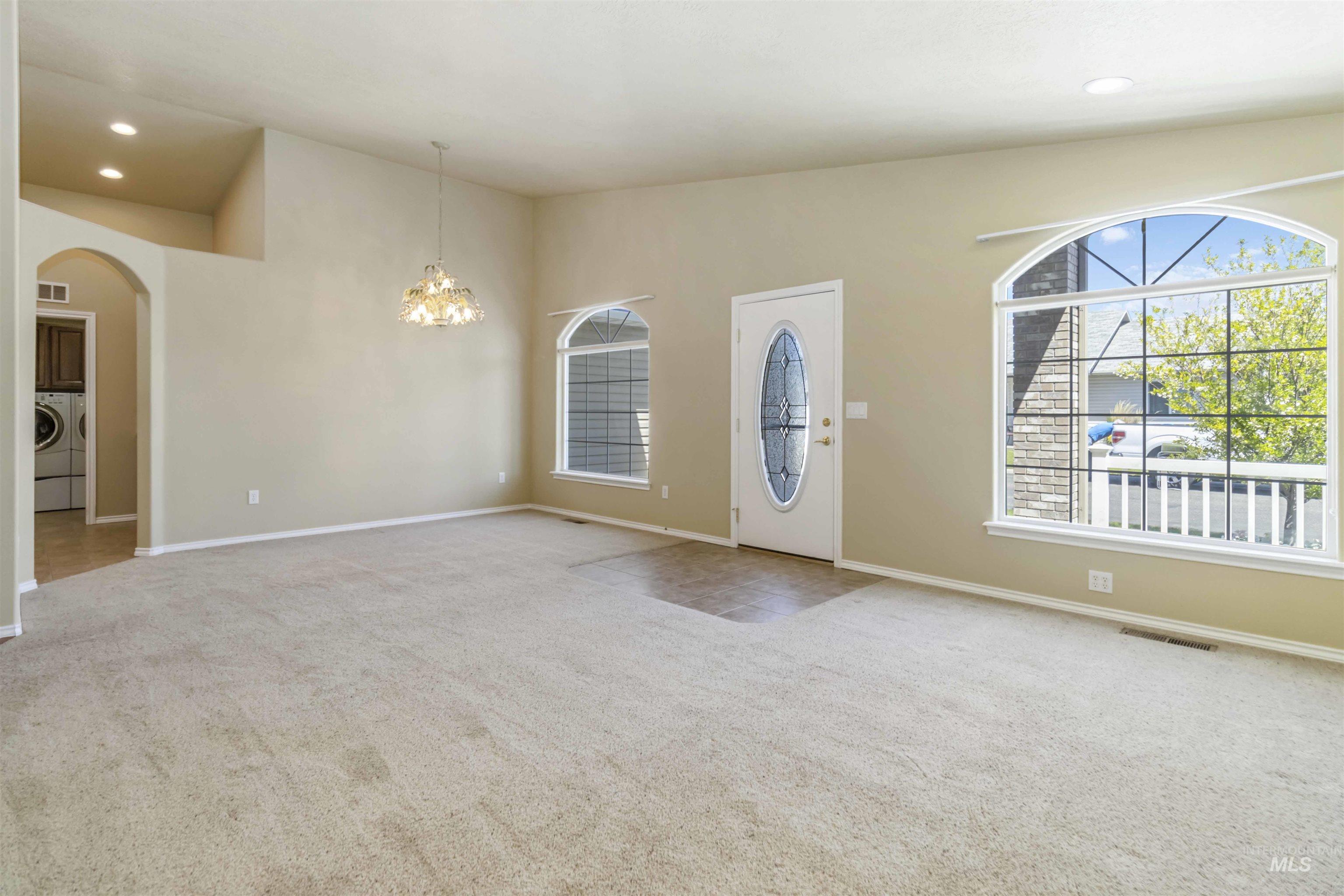 421 N David Frost St Property Photo 7