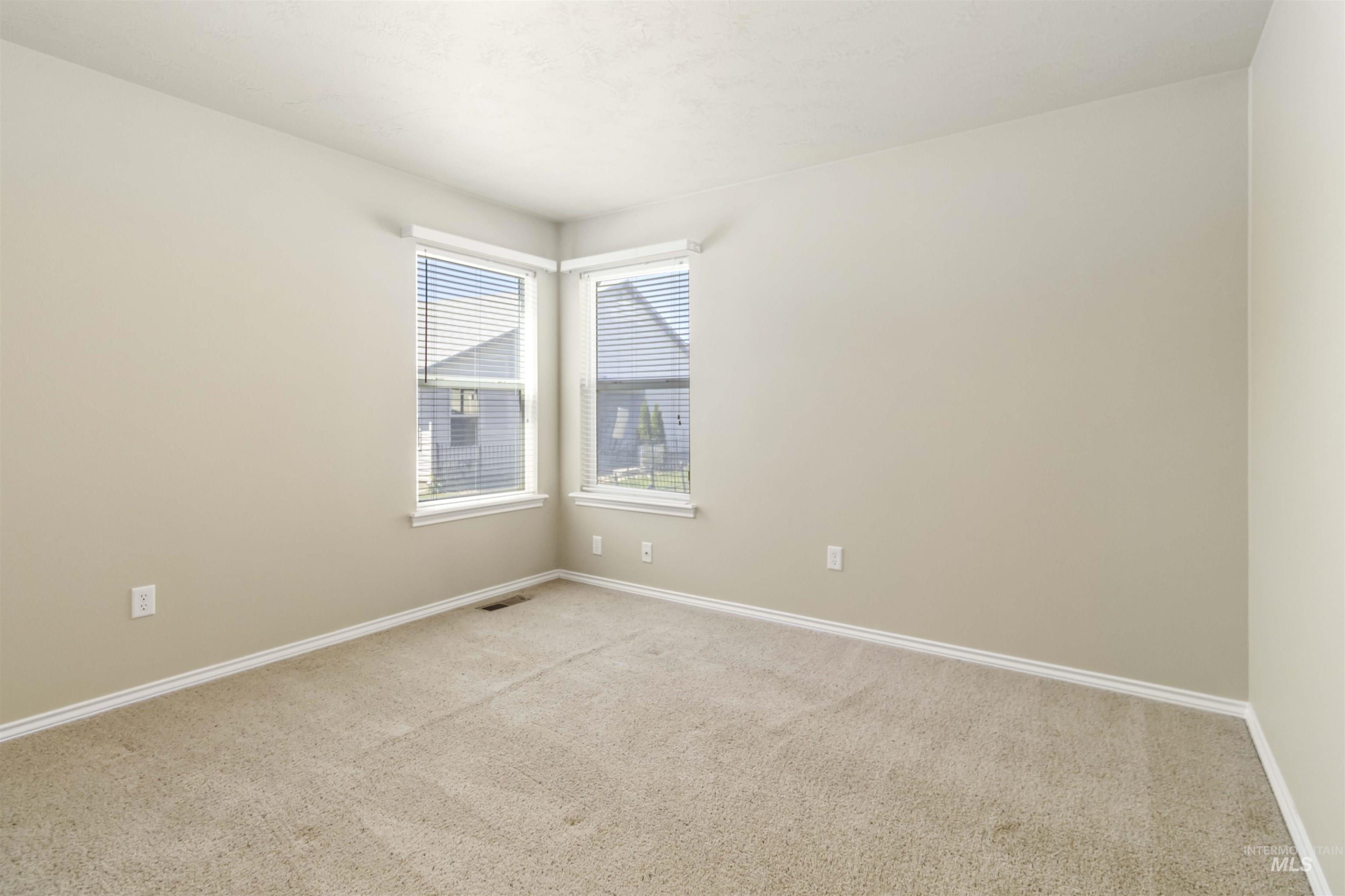 421 N David Frost St Property Photo 24