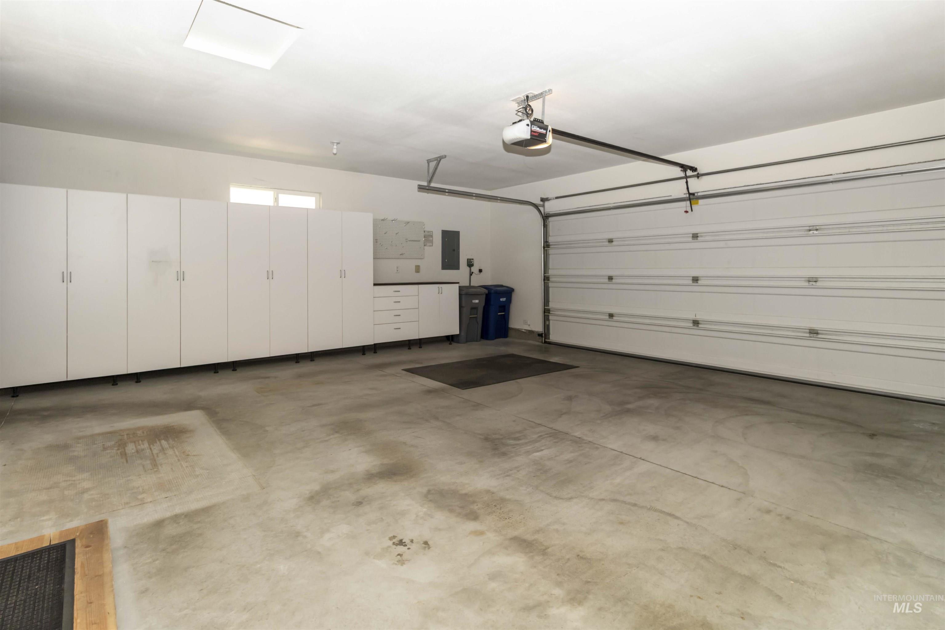 421 N David Frost St Property Photo 29
