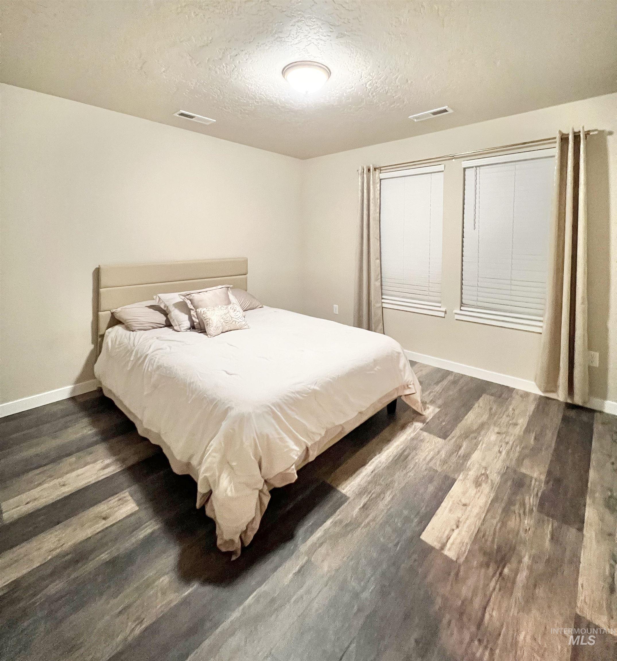 16848 Loggia Ave. Property Photo 15