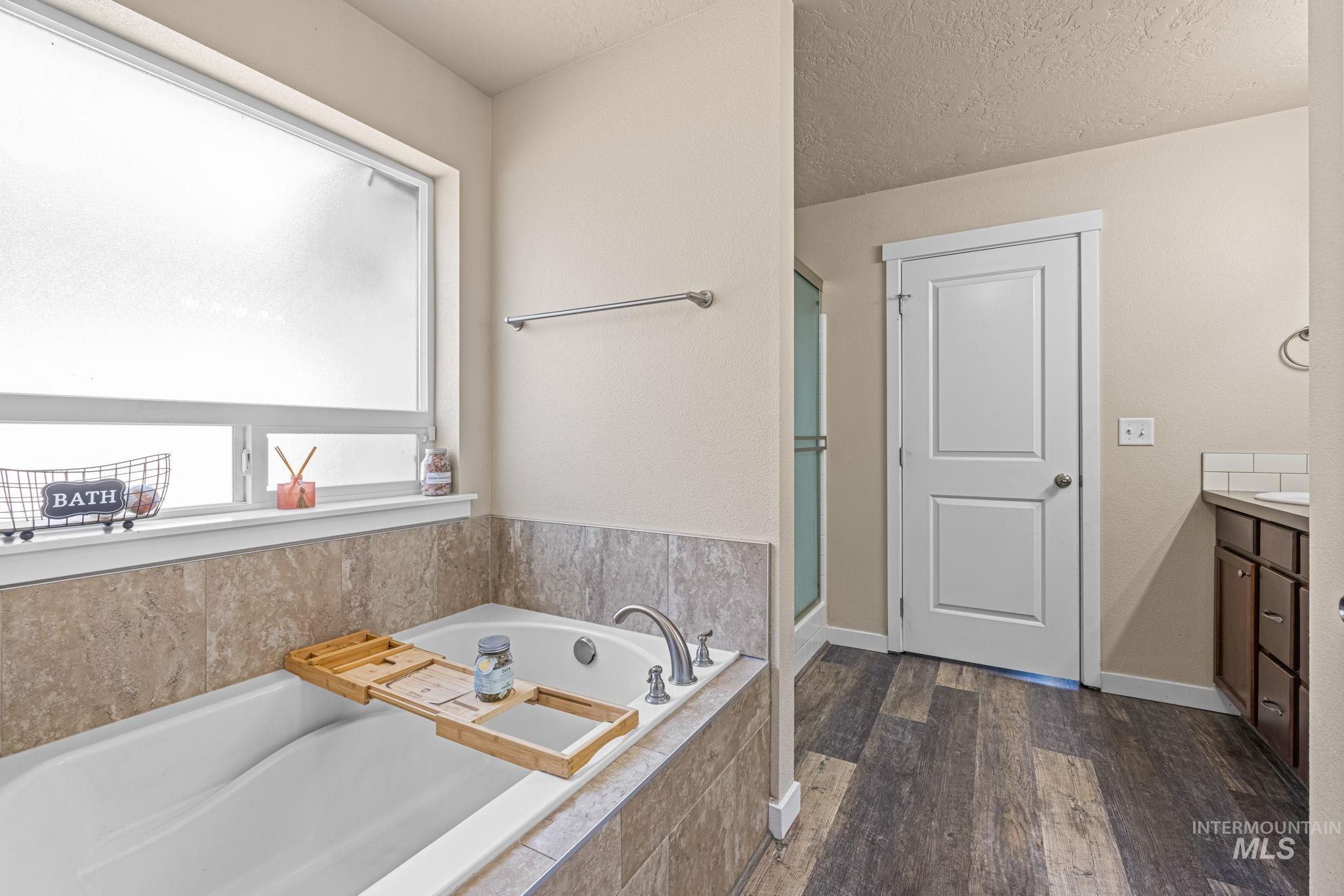 16848 Loggia Ave. Property Photo 20