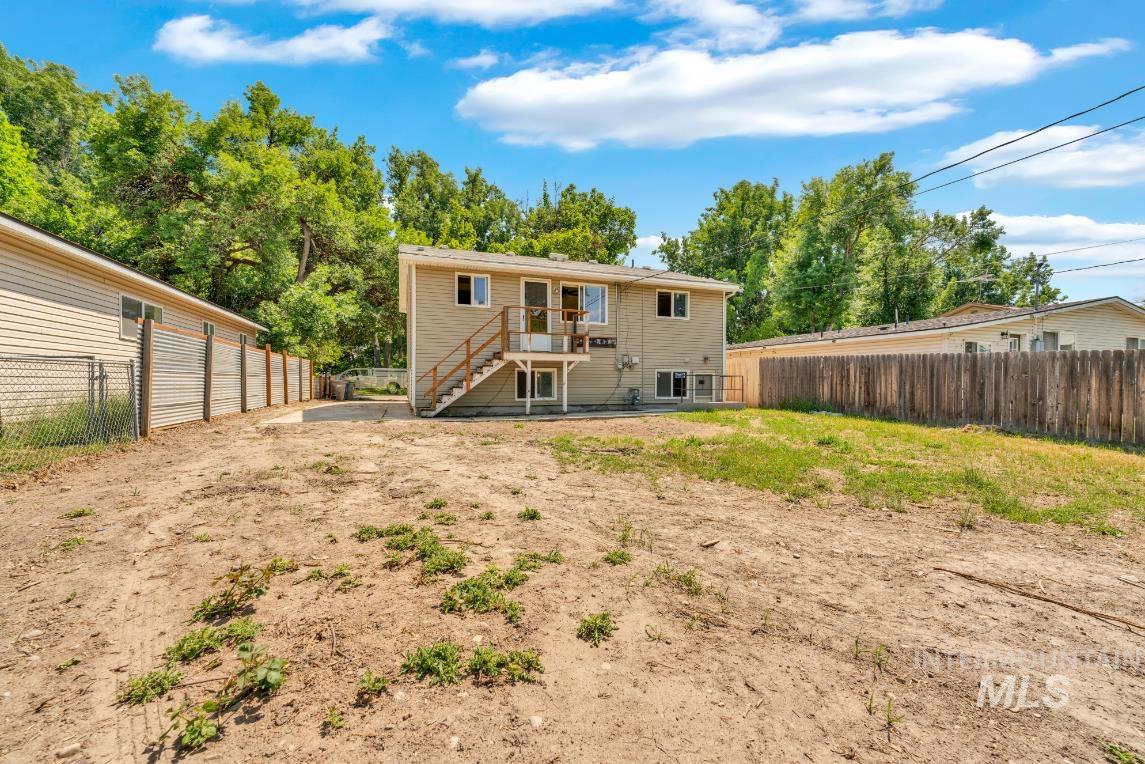 4690 Willow Ln Property Photo 10