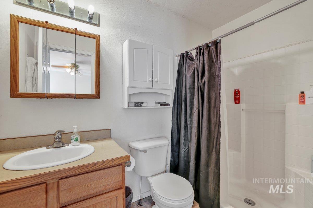 248 Sevensprings Ave. Property Photo 12