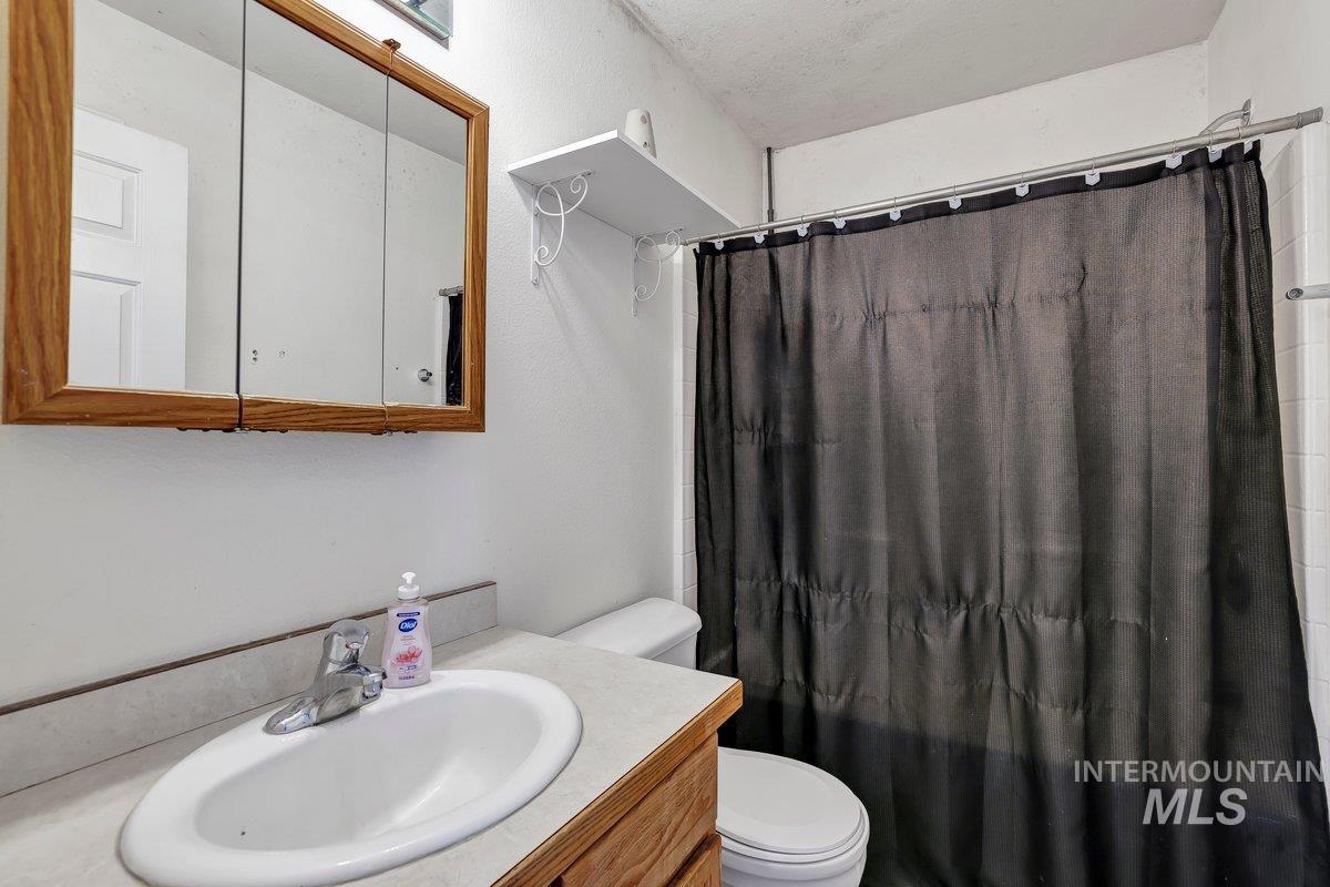 248 Sevensprings Ave. Property Photo 15