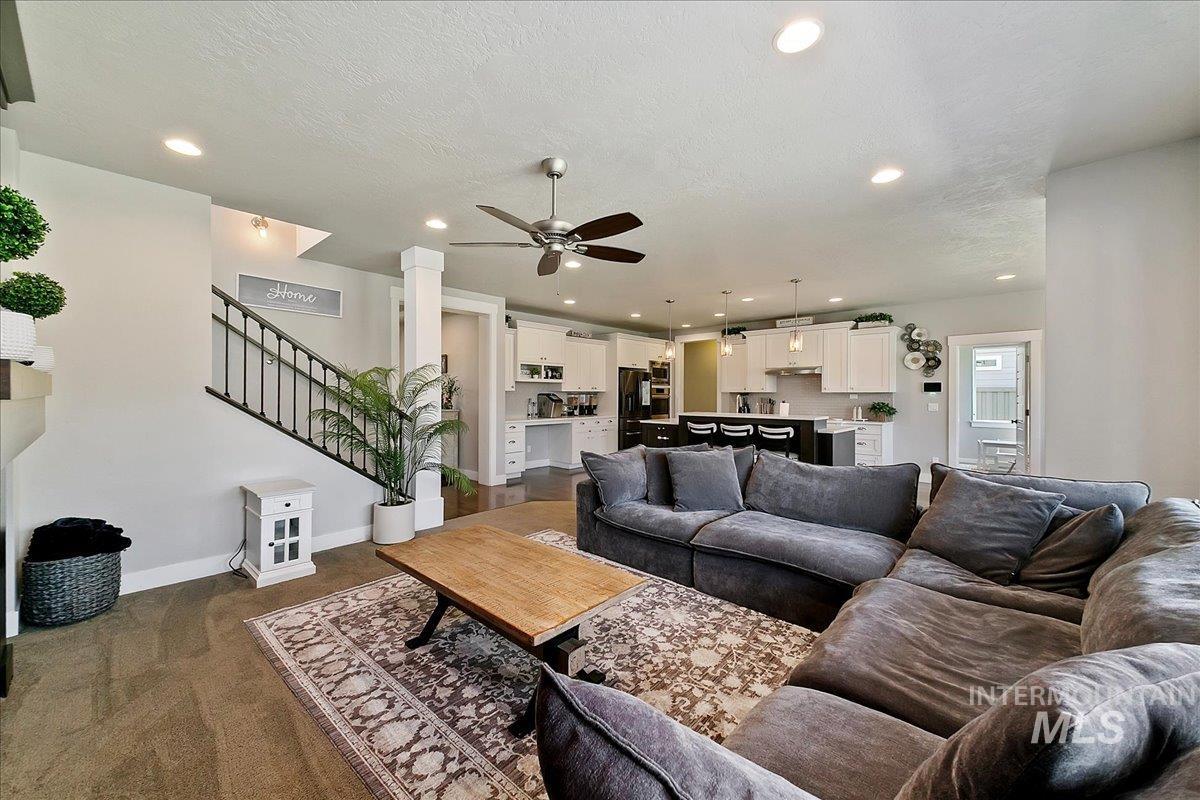 5347 S Tavistock Avenue Property Photo 4