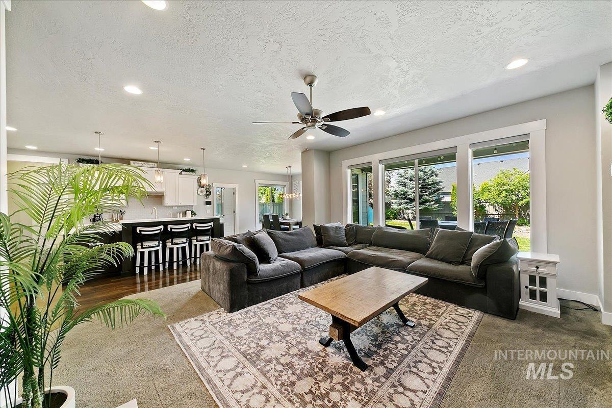 5347 S Tavistock Avenue Property Photo 6
