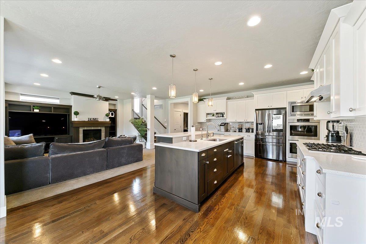 5347 S Tavistock Avenue Property Photo 16