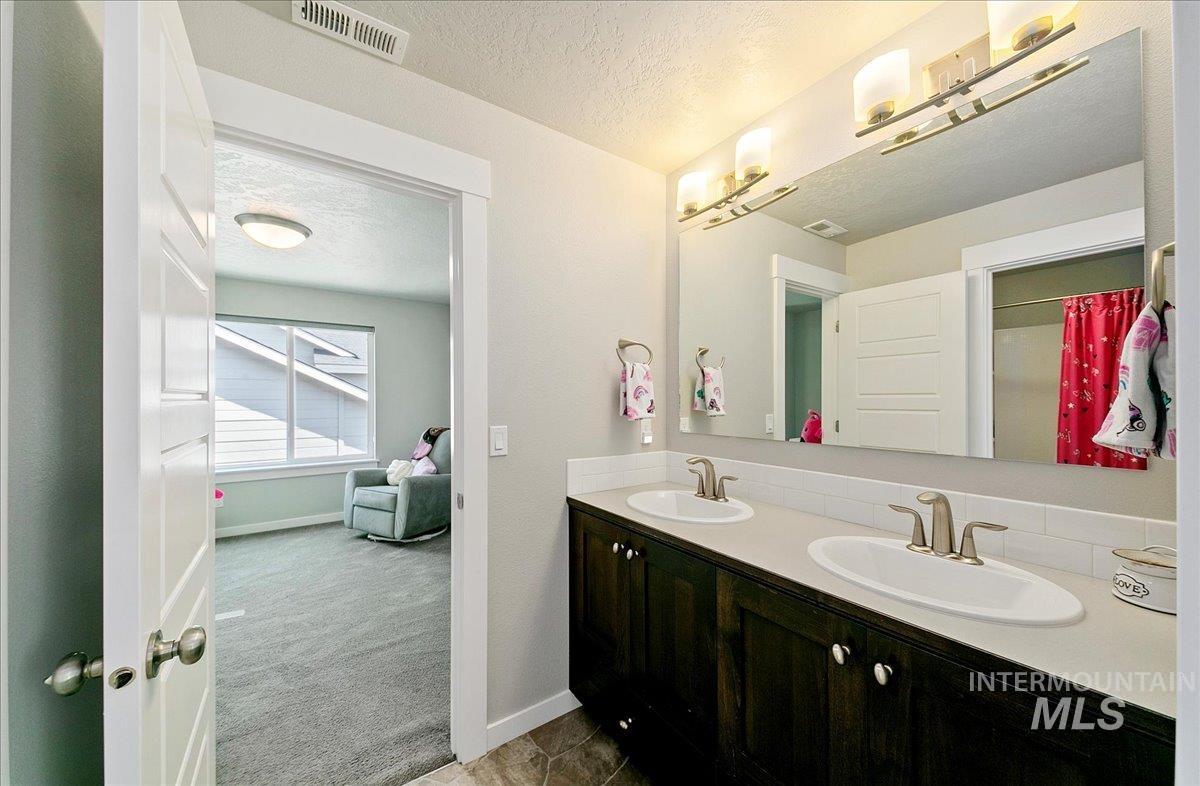 5347 S Tavistock Avenue Property Photo 34
