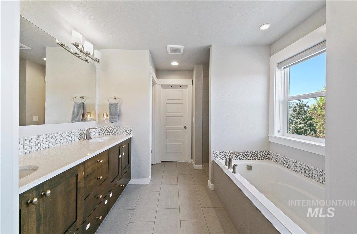 5347 S Tavistock Avenue Property Photo 41