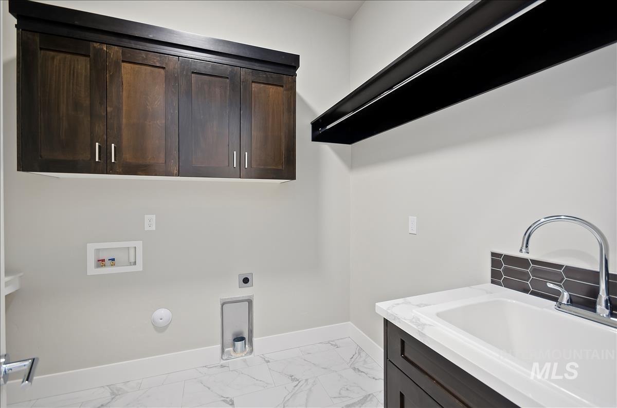 2843 E Murchison St Property Photo 17