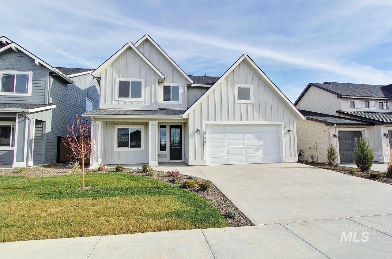 1268 E Andes Dr Property Photo 1
