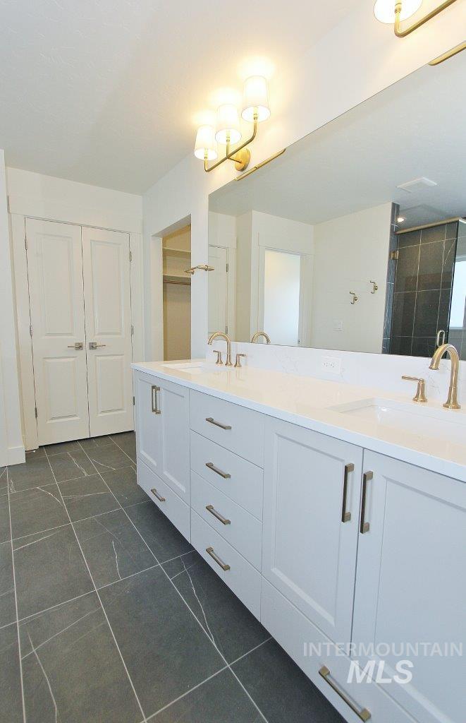 1268 E Andes Dr Property Photo 12