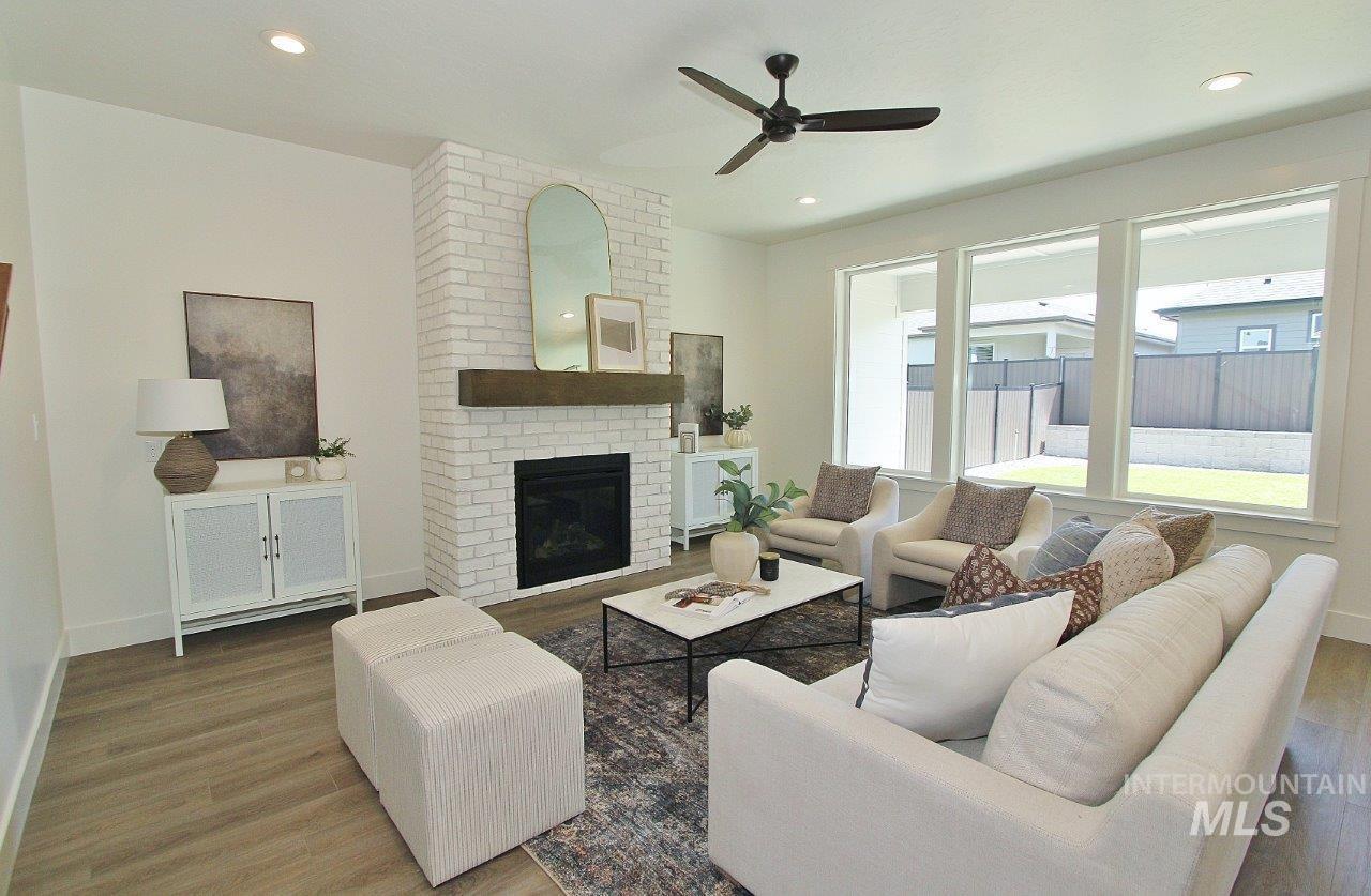 1268 E Andes Dr Property Photo 28