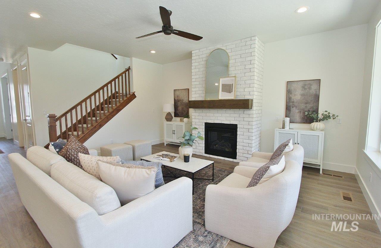 1268 E Andes Dr Property Photo 29