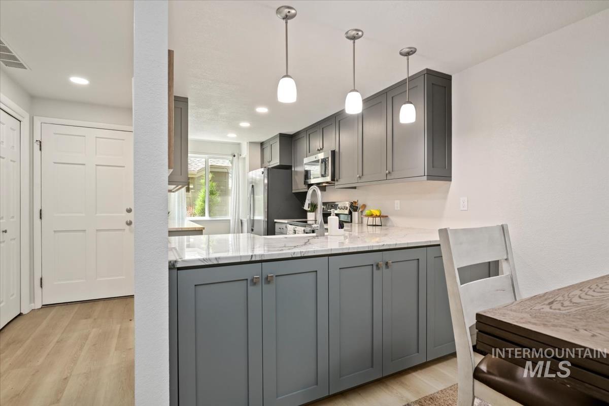 1924 Teal Ln Property Photo 10