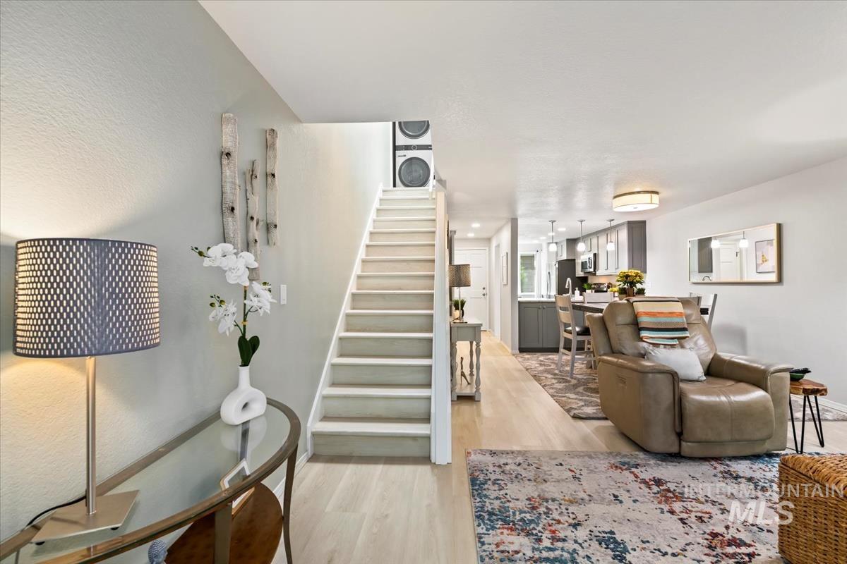 1924 Teal Ln Property Photo 14