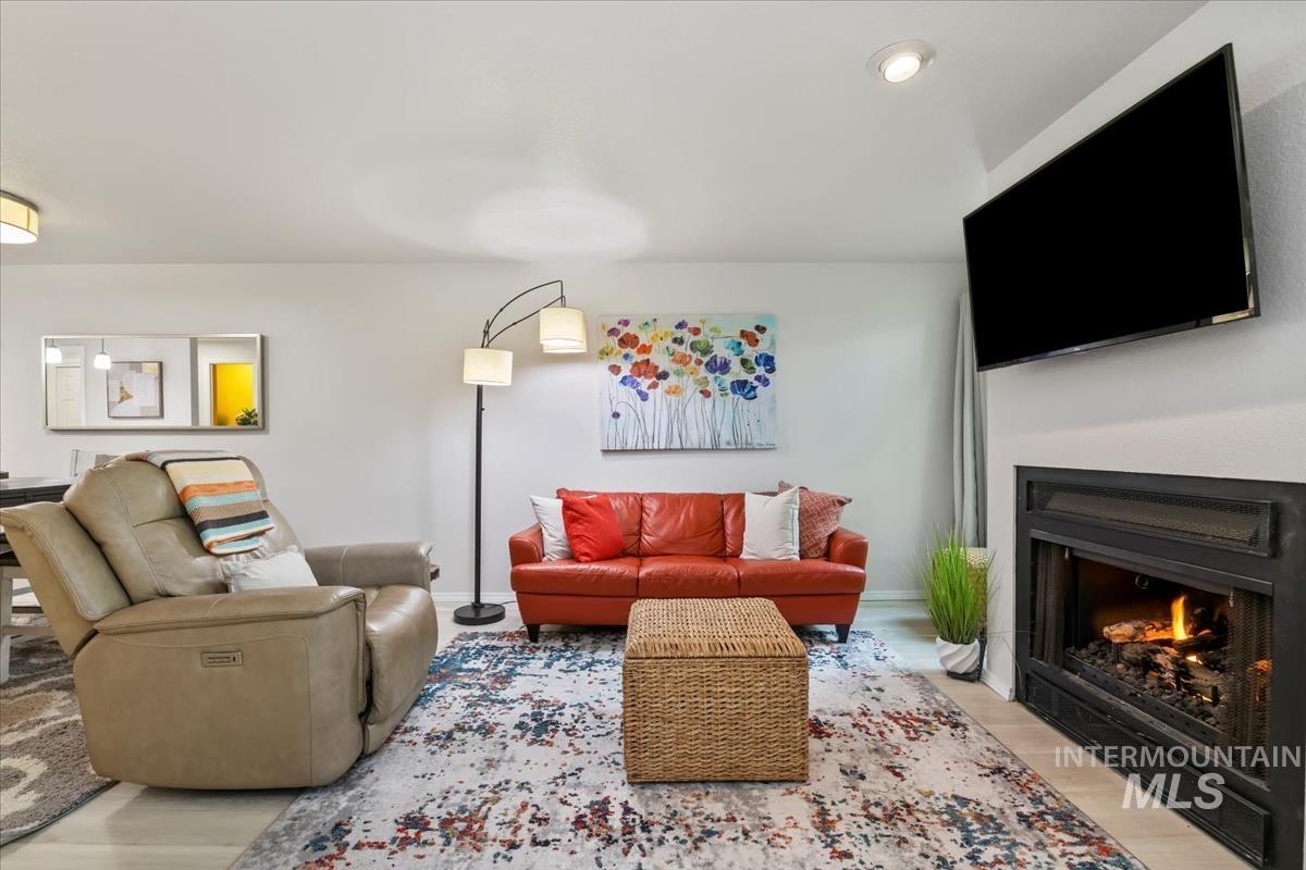 1924 Teal Ln Property Photo 18