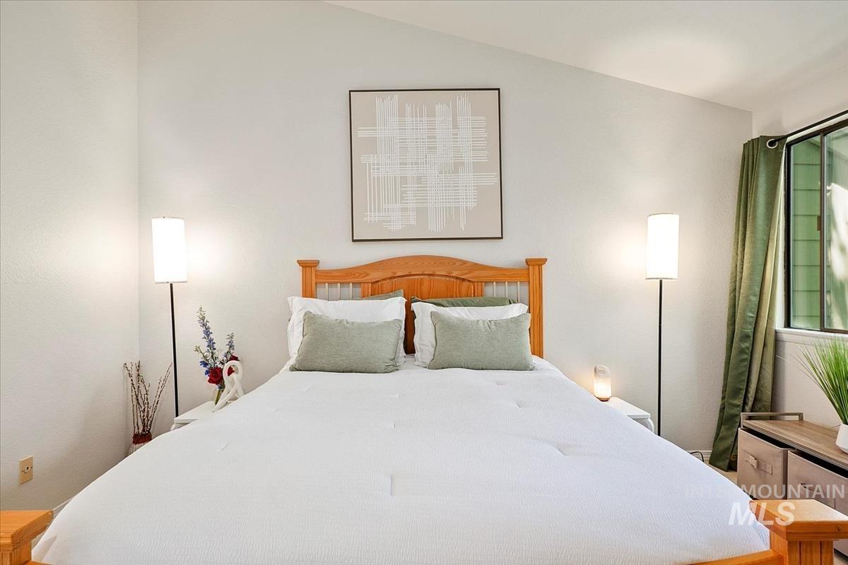 1924 Teal Ln Property Photo 27