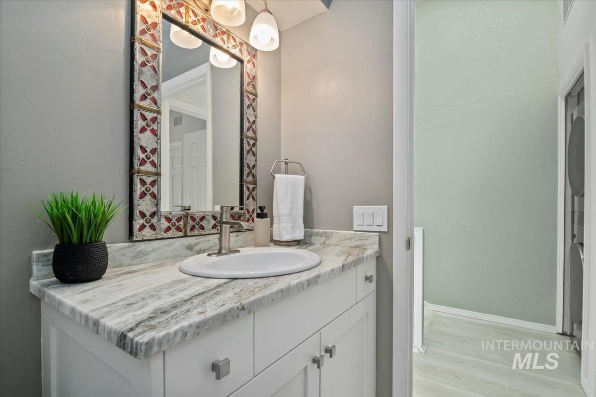 1924 Teal Ln Property Photo 34