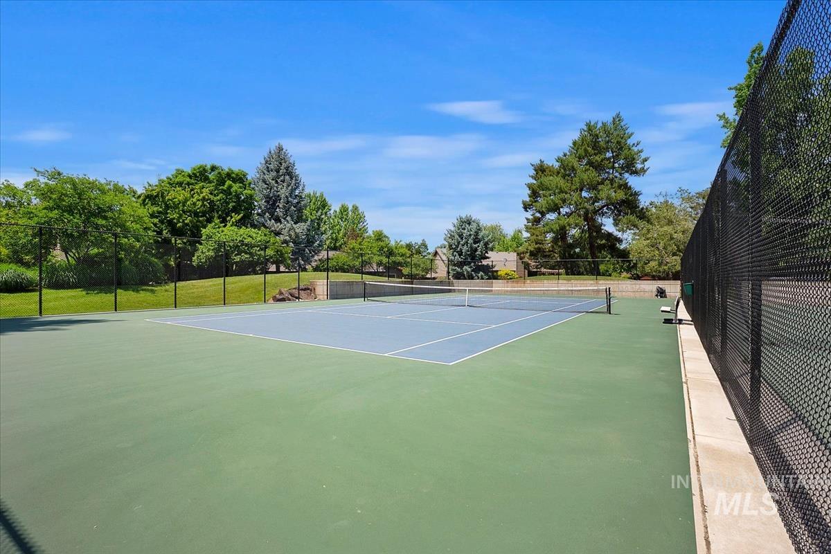 1924 Teal Ln Property Photo 43