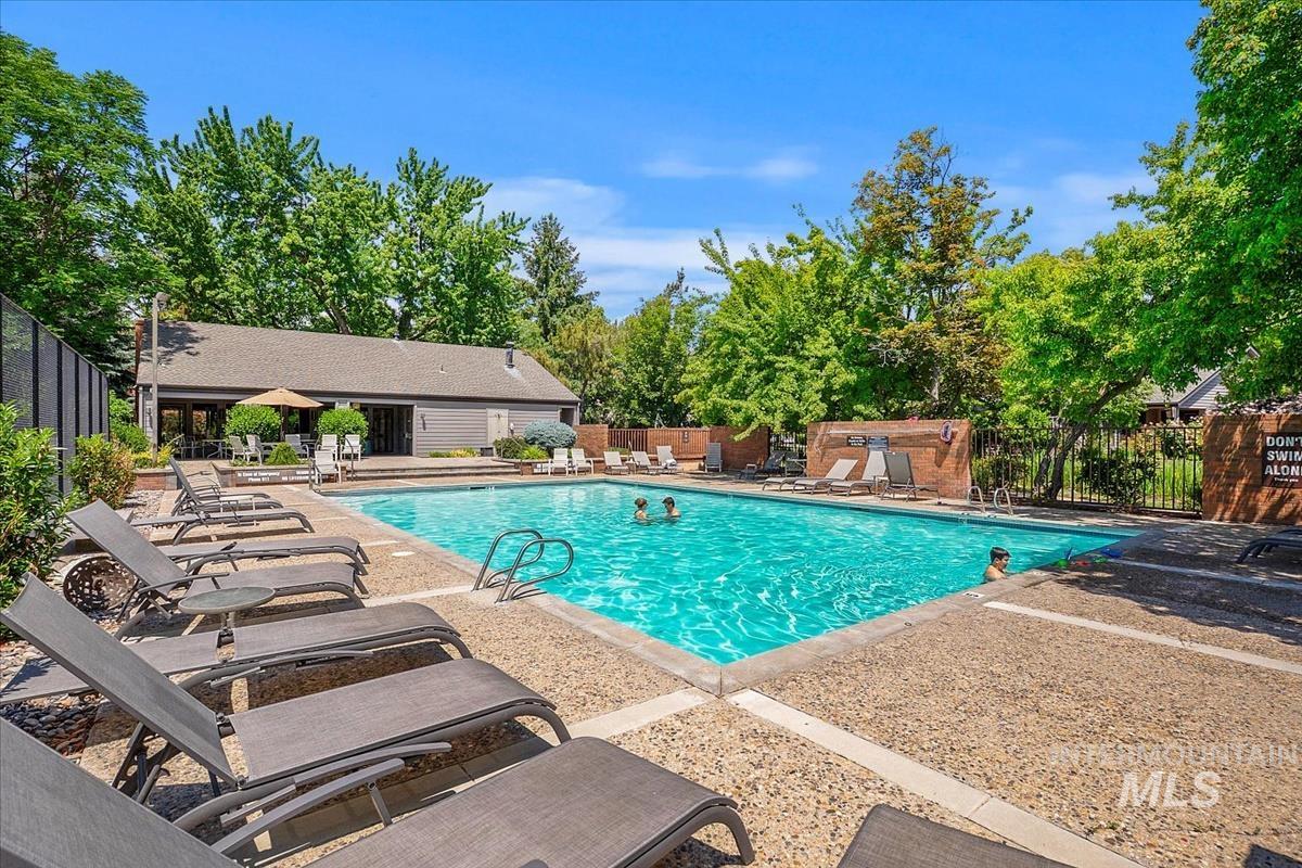 1924 Teal Ln Property Photo 44